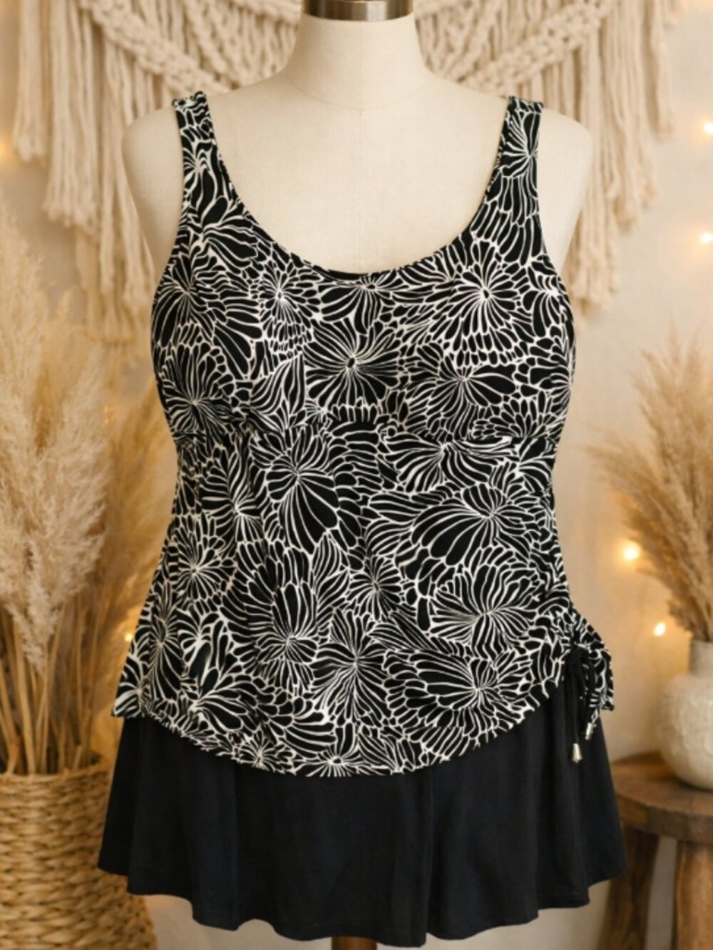 Maxine Of Hollywood Black White Floral Swimdress Swimsuit Plus 20W Modest Resort